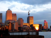 sunset over canary wharf